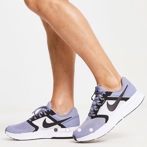 Nike Men's *retired* Run Swift 3 Sneakers